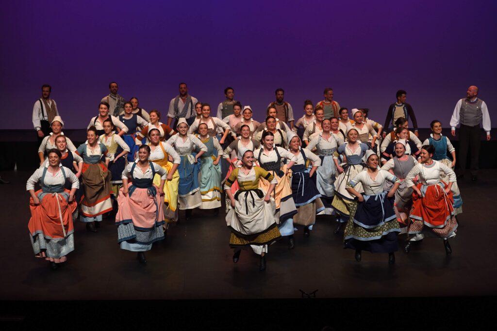 Notre Petit Monde - Spectacle Danse Bretonne - Eostiged ar Stangala
